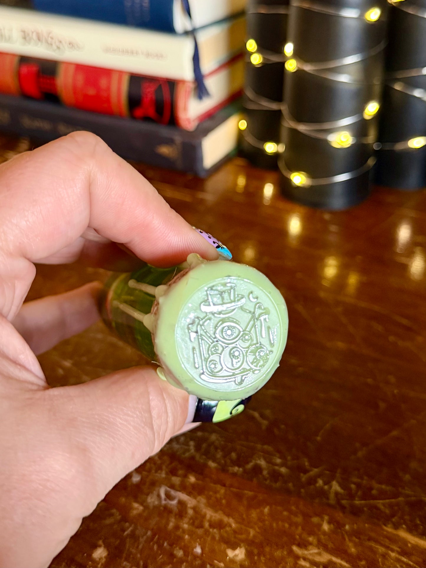 Eye of Newt Mini Potion | Witchy Halloween Decor | Gothic Apothecary Bottle | Creepy Eyeball Potion | Dark Academia Gift