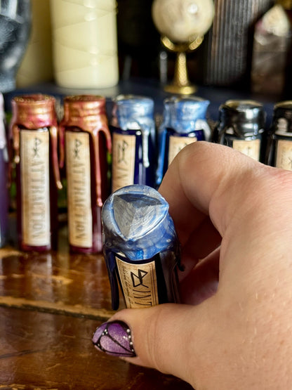 Pocket Spell Intuition Potion | Labradorite Crystal | Witchcraft Altar Decor | Insight Ritual Jar