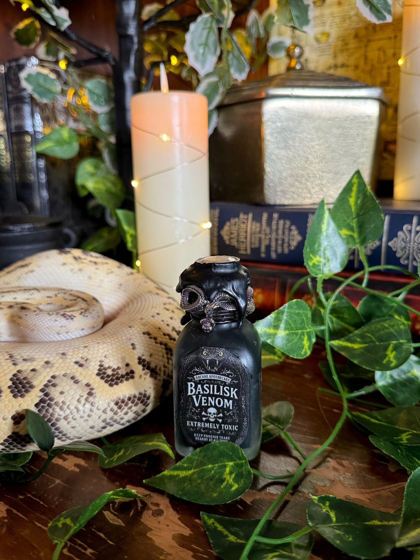 Basilisk Venom Mini Color Shifting Display Potion | Snake Fidget Bottle | Apothecary Decor