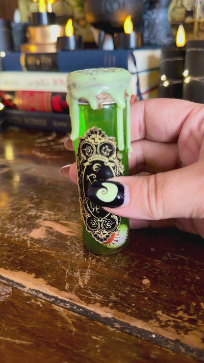 Eye of Newt Mini Potion | Witchy Halloween Decor | Gothic Apothecary Bottle | Creepy Eyeball Potion | Dark Academia Gift